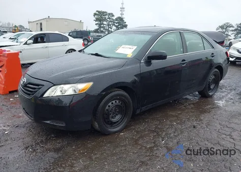 2007 Toyota Camry Le z USA, uszkodzony, nr VIN JTNBE46KX73060057